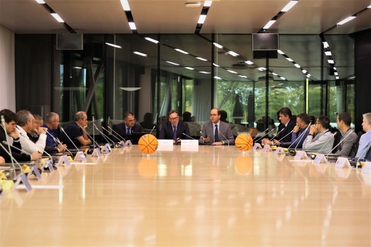 Basketbol Şampiyonlar Ligi’nin İlk Başantrenörler Toplantısı Gerçekleşti