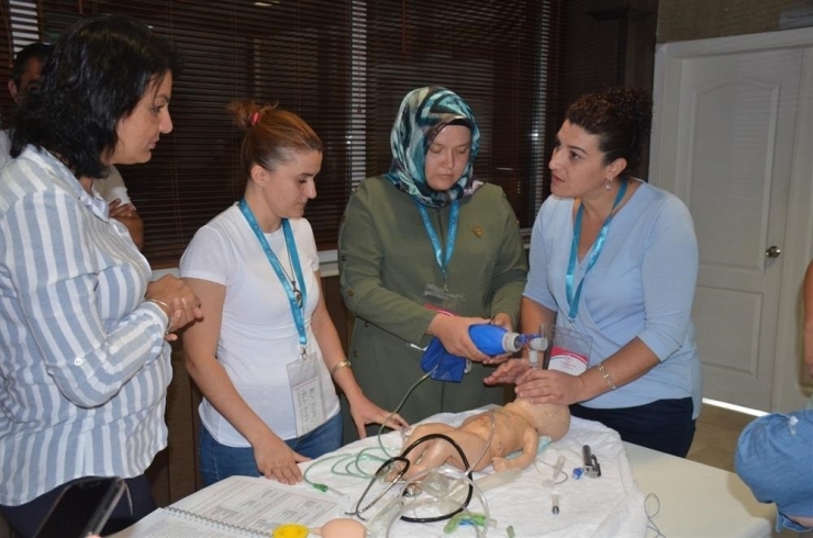 Yılda 4 Milyon Yenidoğan Ölüyor