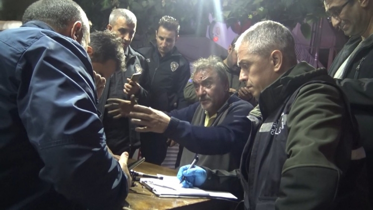 Yangın Söndürme Malzemesi Satılan İş Yeri Yangında Küle Döndü