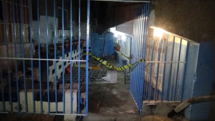 Amca Ve Yengesini Kurşunladı