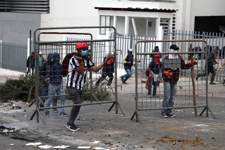 Ekvador’da Sokağa Çıkma Yasağı İlan Edildi