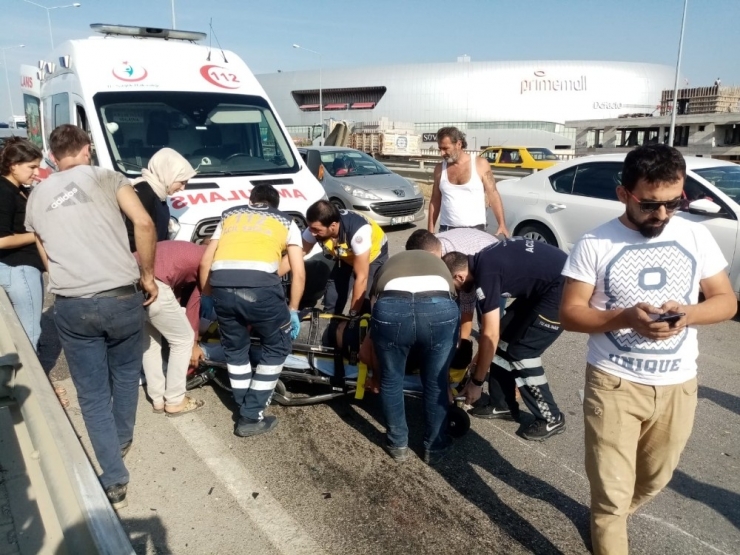 Üst Geçitte Korkutan Kaza: 2 Yaralı