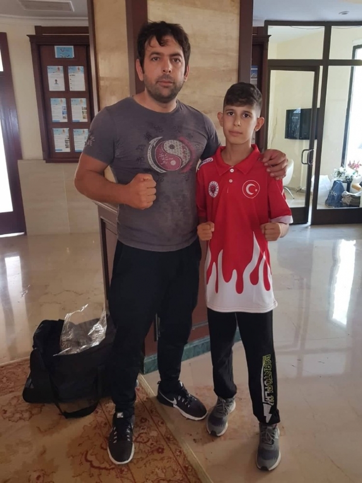 11 Yaşındaki Fevzi Dünya İkincisi Oldu