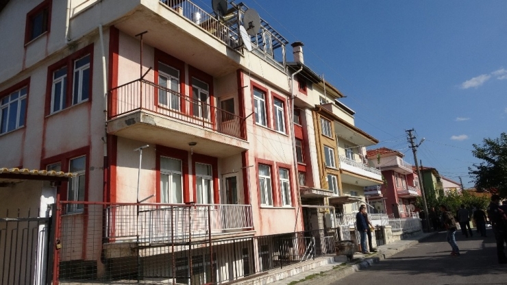 Pompalı Tüfekle Pencereden Ateş Açan Şahıs Polis Tarafından İkna Edildi