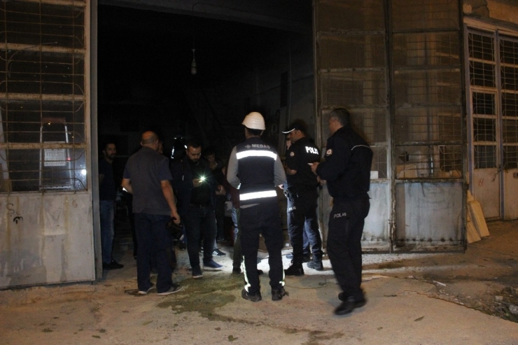 Mobilya Atölyesinde Korkutan Yangın