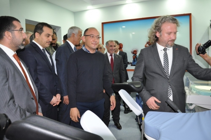 Kars’ta Anne Adaylarına Havuzlu Doğum Ünitesi