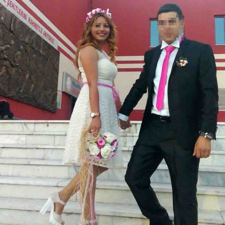 Tartıştığı Karısını Tek Kurşunla Öldürdü