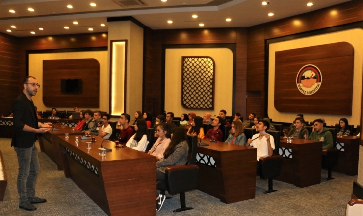 Körfez Belediyesi’nden Stajyer Öğrencilere Eğitim