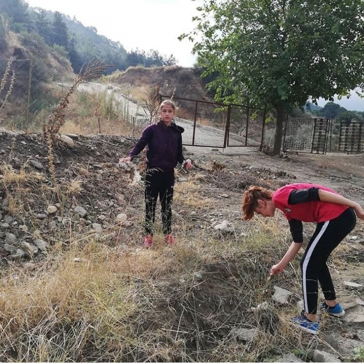 Salihli’de Gençler, Çevre Temizliği Yaptı