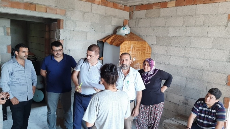 İnşaatta Yaşayan Kanser Hastası Anne Kıza Yardım Eli Uzandı