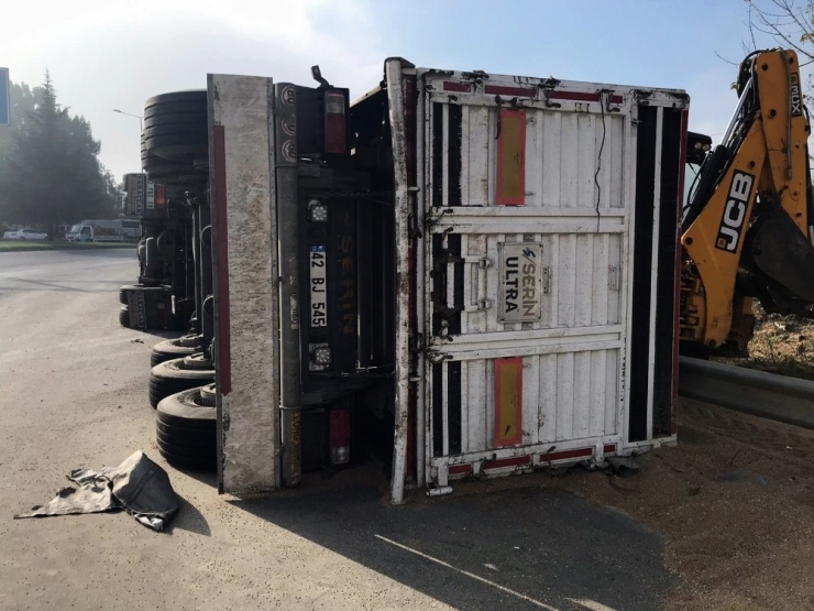 Sakarya’da Sis Ve Kaygan Zemin Kazaya Sebep Oldu