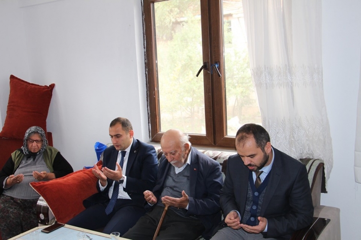 Protokolden Şehit Ailesine Ziyaret