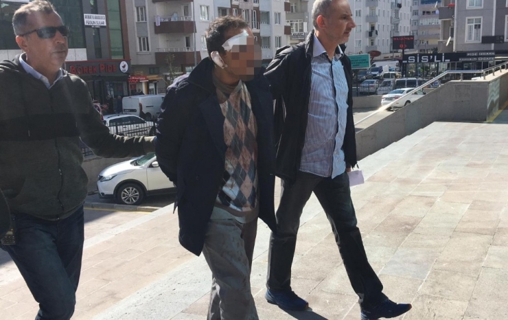 Polis Bıçaklayan Zanlı Adliyede
