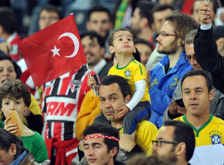 Milliler, Bin 796 Gün Sonra Kadıköy’de