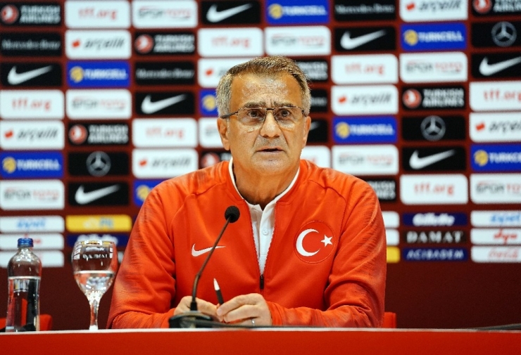Şenol Güneş: "Oyuncularımızın Karakterini Sahada Güçlü Bir Şekilde Kullanmasını İstiyorum"