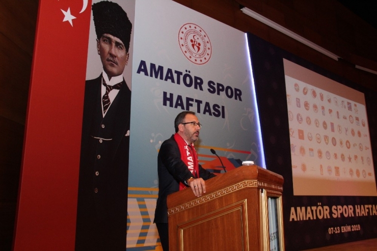 Bakan Kasapoğlu: “Tesislerimizi Sporcularla, Antrenörlerle Dolduracağız”