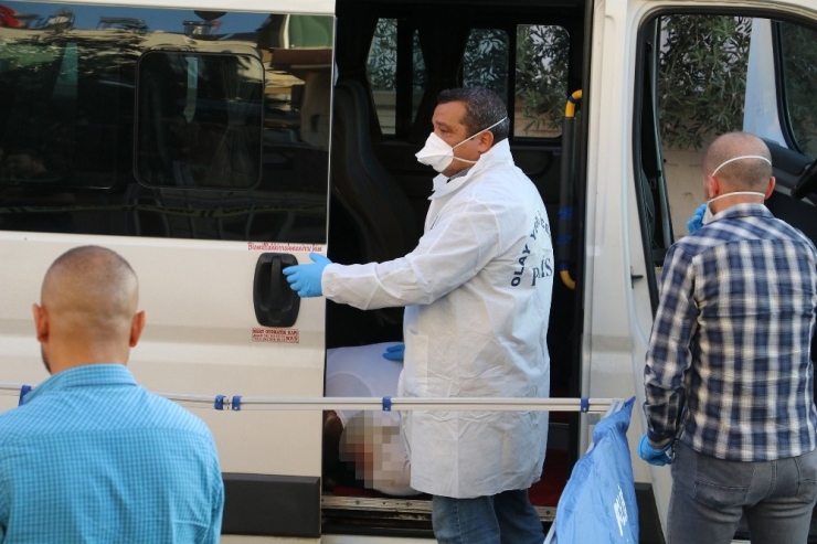 Kayıp Şoför Kullandığı Minibüste Ölü Bulundu