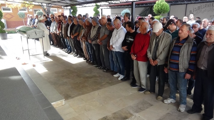 Eşi Tarafından Öldürülen Işıl Çetkin Aydın Son Yolculuğuna Uğurlandı