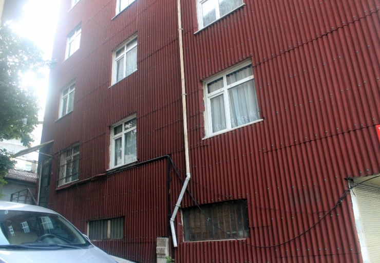 İstanbul’da Engelli Şahıs Engelli Kardeşini Öldürdü