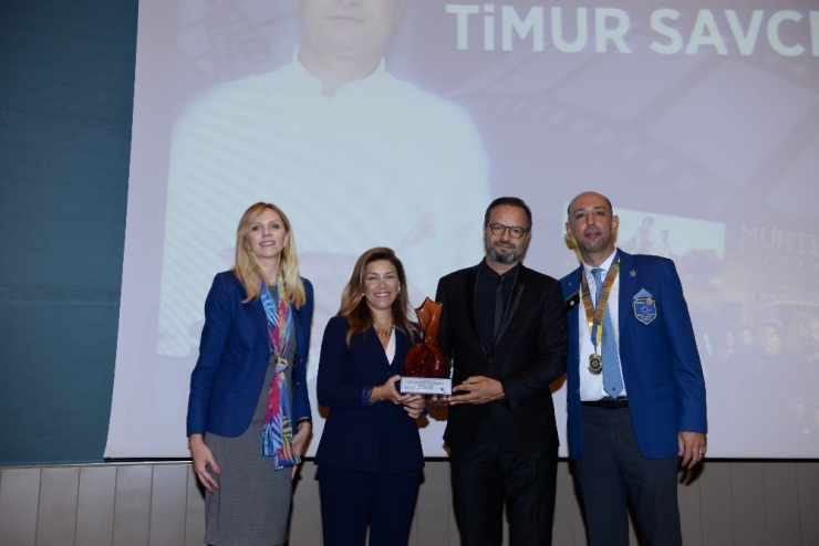 Meslek Hizmetleri Ödülü Timur Savcı’nın