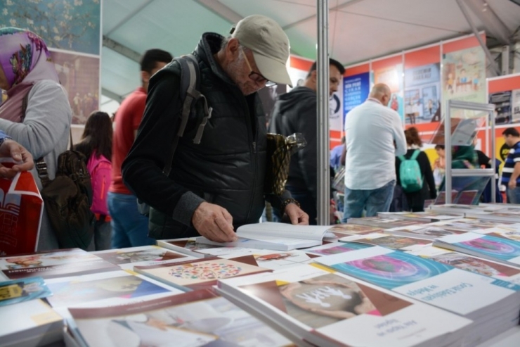 Anadolu Üniversitesi Eskişehir Kitap Fuarı’nda