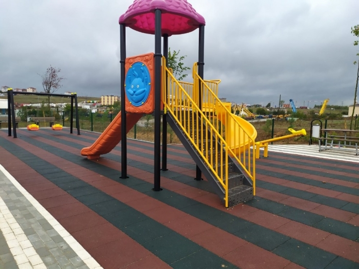 Gebze Belediyesi’nden Kirazpınar’a Yeni Bir Park