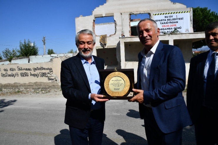 Sdü-adliye Bulvarı’nın Önündeki Tüm Engeller Ortadan Kalktı