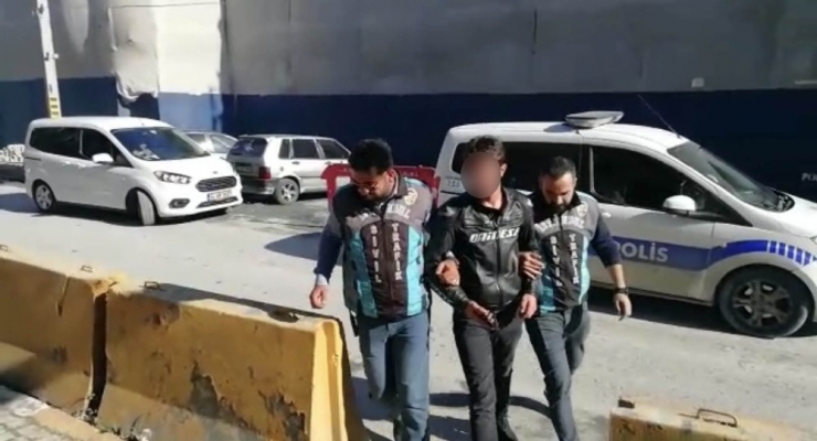 Mega Kentin Altını Üstüne Getiren Maganda Çift Yakalandı