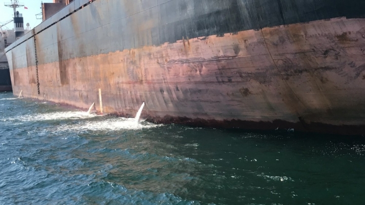 İzmit Körfezi’ni Kirleten Gemiye 1 Milyon 772 Bin Tl’lik Ceza