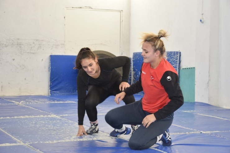 Dünya Şampiyonu Kezban Akçin, Türkiye’yi Temsil Edecek