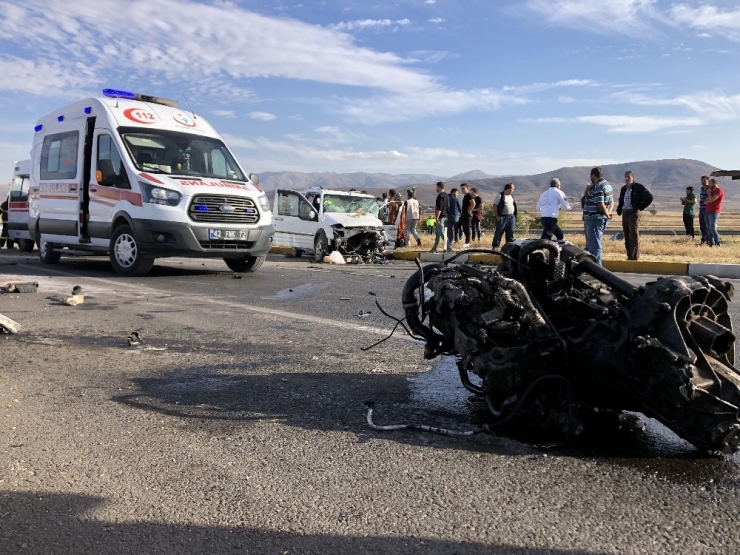 Konya’da İki Kamyonet Çarpıştı: 8 Yaralı