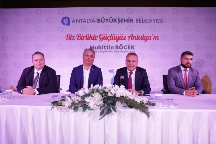 Başkan Böcek Old Town Festivali’nin Konuklarını Ağırladı