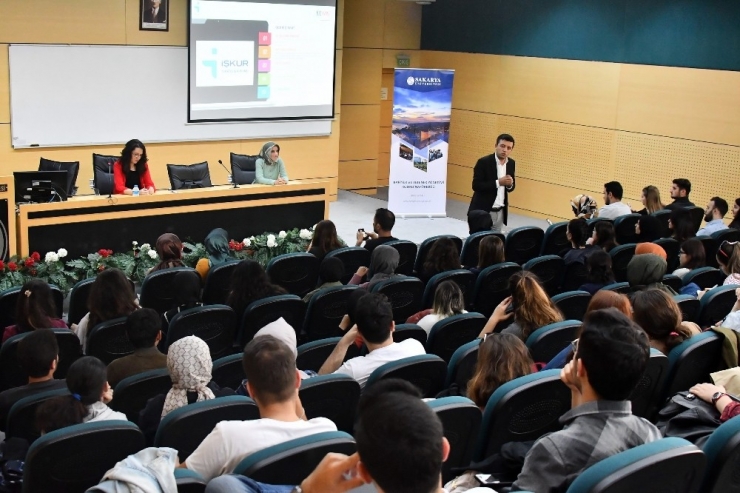 ‘Kariyer Yolunda’ Başlıklı Etkinlik Saü’de Düzenlendi