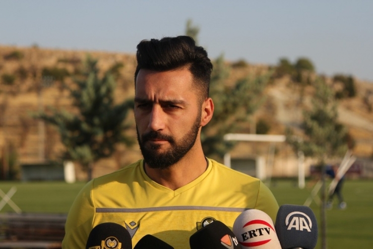 Murat Akbaş: "İnşallah Avrupa Kupalarına Tekrar Gitmeye Hak Kazanırız"