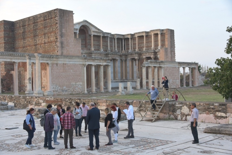 Turizme Yön Veren Acentelerden Salihli’ye Tam Not