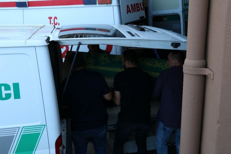 Maden Ocağındaki Göçükte Ölen İşçi Defnedildi