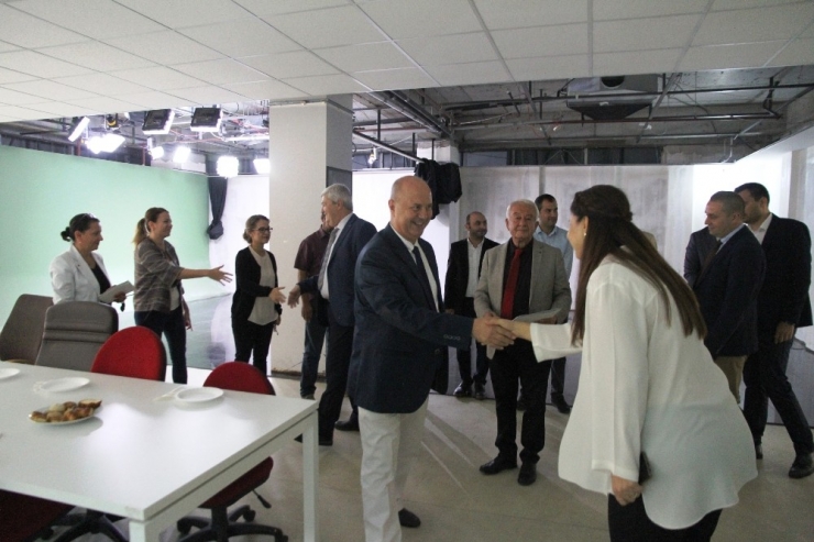 Adü İletişim Fakültesi Akademik Kurulu Toplandı