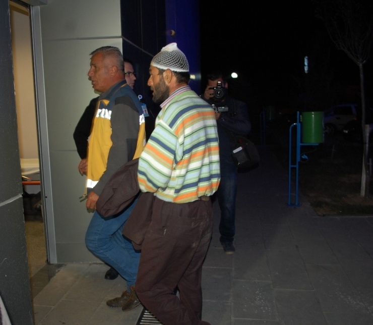 Akrabalar Arasında Sopalı Kavga: 3 Yaralı