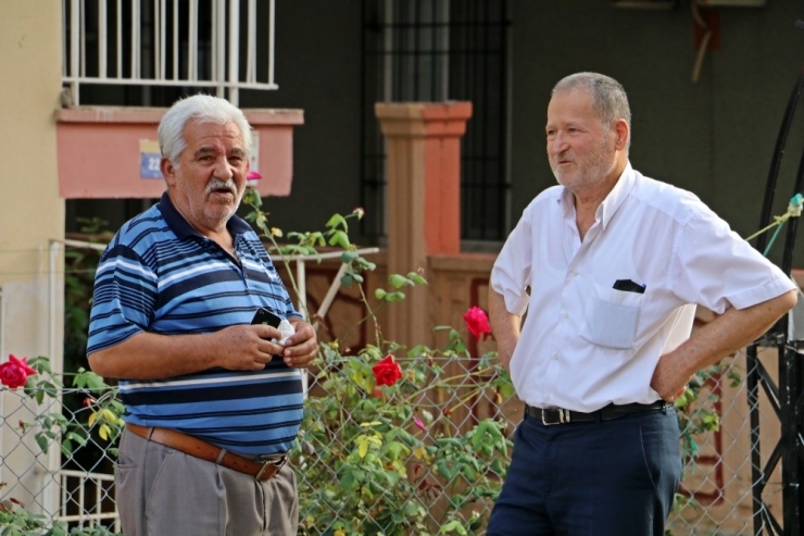 Tütün Satmaya Gelmeyince Arkadaşları Tarafından Ölü Bulundu