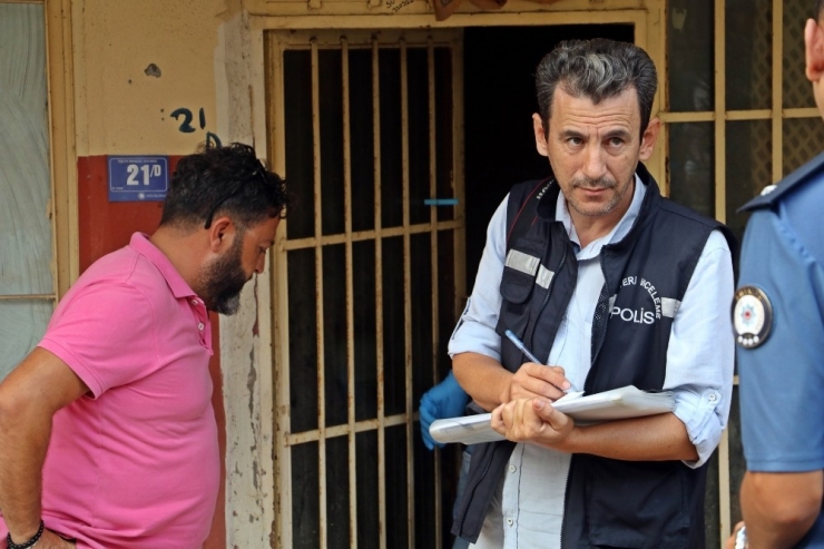 Tütün Satmaya Gelmeyince Arkadaşları Tarafından Ölü Bulundu