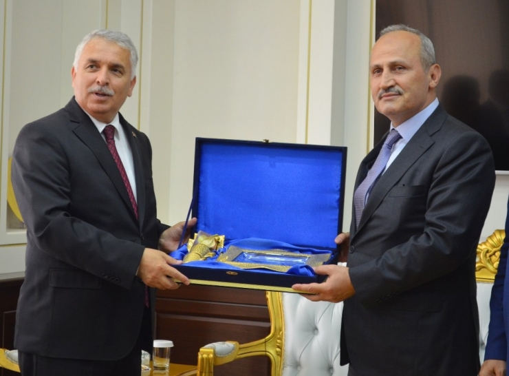 Bakan Turhan: “Harekat Yapacağımızı Söylemiştik”