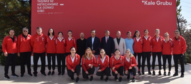 Başkan Bülent Öz, Kale 1957 Spor’u Ziyaret Etti