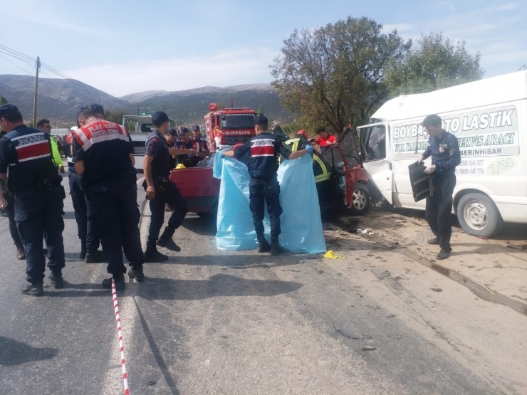 50 Yaşındaki Çift Kazada Hayatını Kaybetti