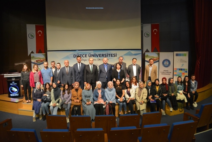 Eğitimdeki Yenilik Ve Teknoloji Konuşuldu