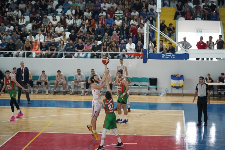 Ege’nin 12 Dev Adamı Ligin İlk Maçında Galip Geldi