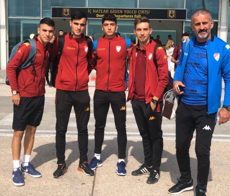 Elazığspor 19 Futbolcuyla Bodrum’a Gitti