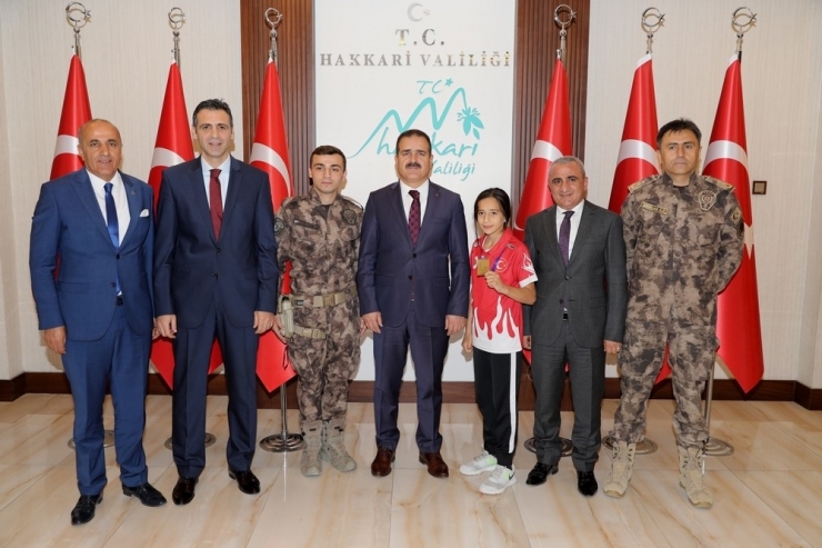 Dünya Şampiyonu Tatlı’dan Vali Akıyık’a Ziyaret