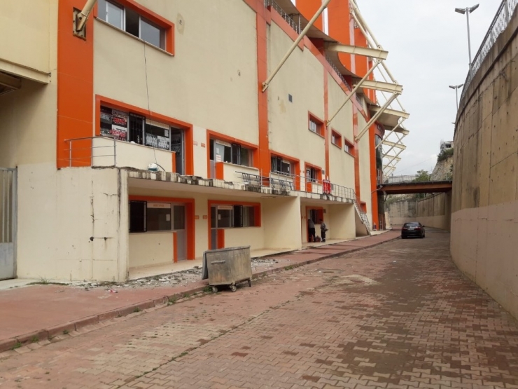 Cephanelik Spor Tesisleri Yenileniyor