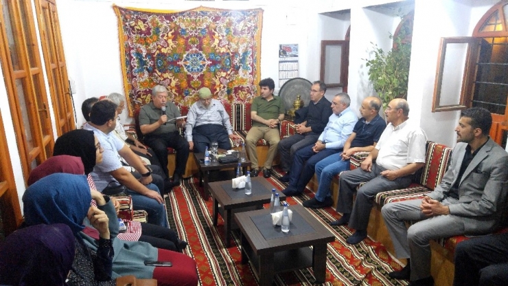 Üniversitede İrfan Sohbetleri Devam Ediyor