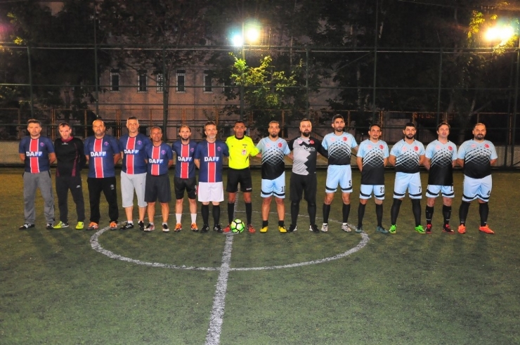 ’Barış Pınarı Harekatı’na Pankartlı Destek